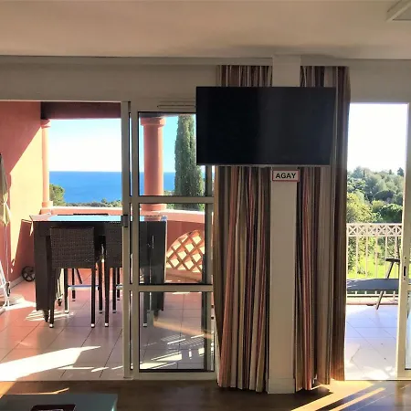 3 Pieces Avec Grande Terrasse, Climatisation, Piscine Et Parking - Fr-1-504-659 Saint-Raphael (Var)