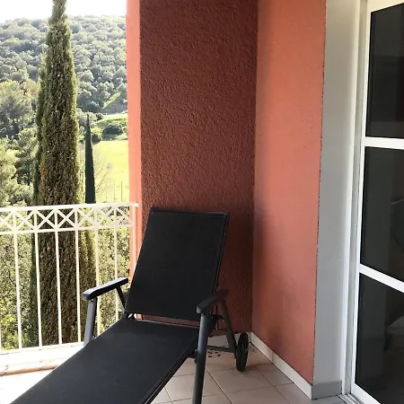 3 Pieces Avec Grande Terrasse, Climatisation, Piscine Et Parking - Fr-1-504-659 * Saint-Raphael (Var)